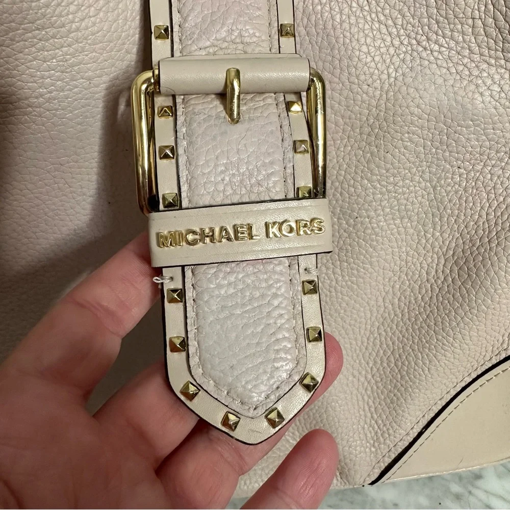 MICHAEL KORS Leather Shoulder Bag in Soft Pink